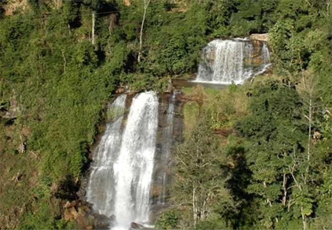 Cachoeira Vov Lcia, em Ibitirui